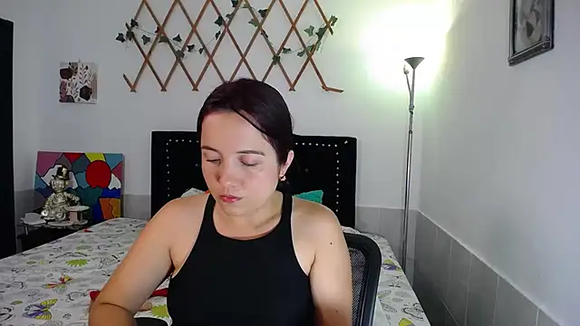 naughty girl 4u online show from 06/17/26, 09:38