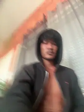 Snapshot of juniiorre chatting on 10/13/25, 10:04 juniiorre online show from 10/13/25, 10:04