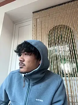 Snapshot of juniiorre chatting on 10/27/25, 07:12 juniiorre online show from 10/27/25, 07:12