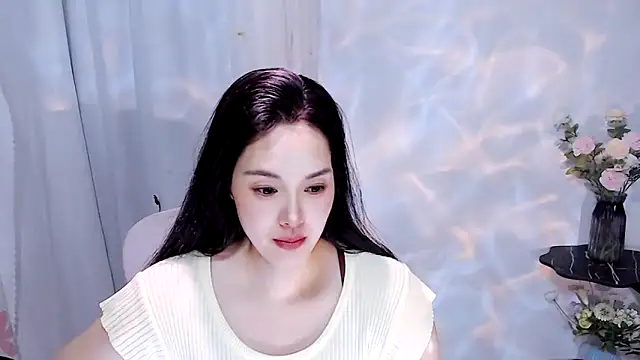 Snapshot of SHY-_-girl chatting on 06/09/26, 03:07 SHY- -girl online show from 06/09/26, 03:07