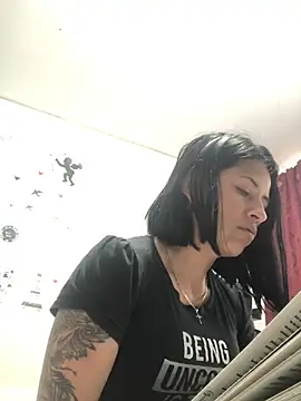 sharoon cheerry online show from 02/20/25, 12:36