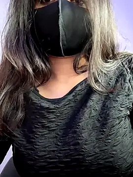 Snapshot of Hottie_ishuu chatting on 12/02/24, 06:32 Hottie ishuu online show from 12/02/24, 06:32