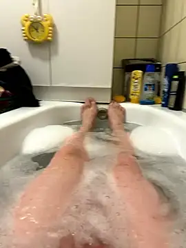 Snapshot of David19932908 chatting on 12/10/24, 05:22 David19932908 online show from 12/10/24, 05:22