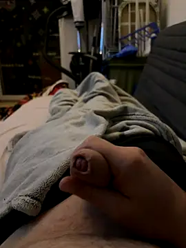 Snapshot of David19932908 chatting on 11/10/25, 12:31 David19932908 online show from 11/10/25, 12:31