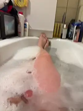 Snapshot of David19932908 chatting on 11/18/25, 07:18 David19932908 online show from 11/18/25, 07:18