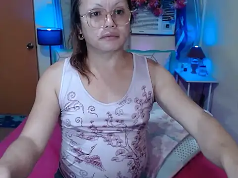 Snapshot of UrAsianPrincessDanie chatting on 11/02/25, 01:46 UrAsianPrincessDanie online show from 11/02/25, 01:46