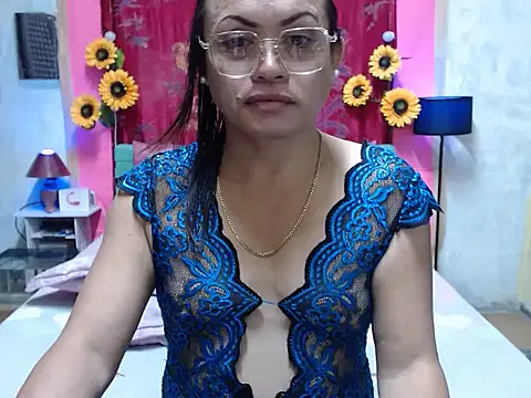 Snapshot of UrAsianPrincessDanie chatting on 06/17/26, 04:48 UrAsianPrincessDanie online show from 06/17/26, 04:48