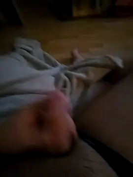 Snapshot of DauerGeilDaddy chatting on 10/28/25, 08:07 DauerGeilDaddy online show from 10/28/25, 08:07