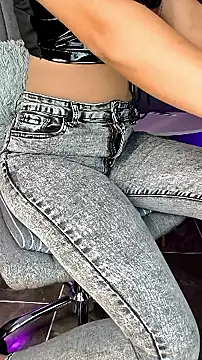 goddessalice online show from 11/26/25, 07:04