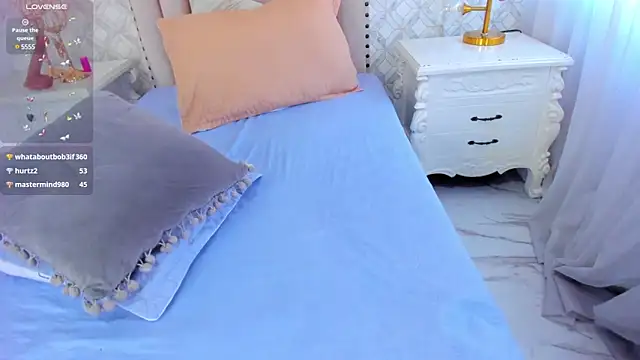 Pia Johnson  online show from 01/23/25, 03:43