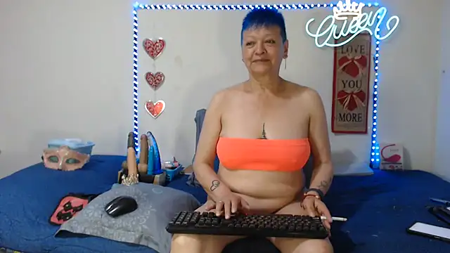 loquitaqueen011 online show from 07/05/26, 03:30