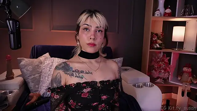 kitty pruu online show from 12/18/25, 10:05