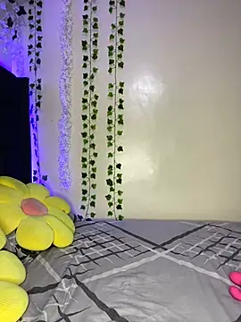 Snapshot of DazedGlade chatting on 01/03/25, 08:22 DazedGlade online show from 01/03/25, 08:22