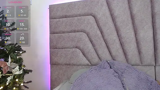 Snapshot of Jessica-Kraftt chatting on 12/15/24, 02:52 Jessica-Kraftt online show from 12/15/24, 02:52