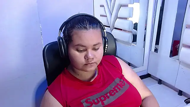 ValenTitis online show from 10/21/25, 08:42