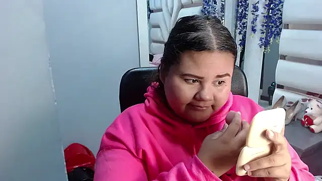 ValenTitis online show from 04/15/26, 08:09