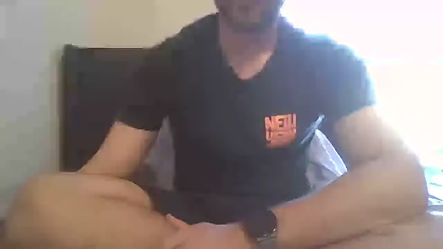 Hotboyo01 online show from 02/16/25, 08:22