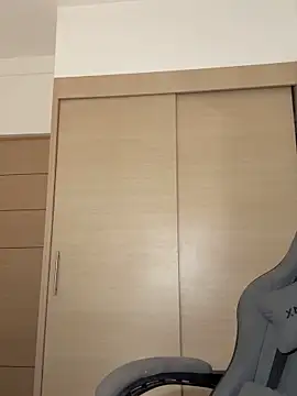 mi suk11 online show from 10/14/25, 06:42