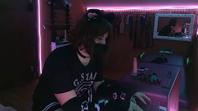 Ginny-the-bdsm-nympho online show from 12/14/25, 06:12