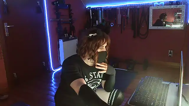 Ginny-the-bdsm-nympho online show from 04/16/26, 05:03