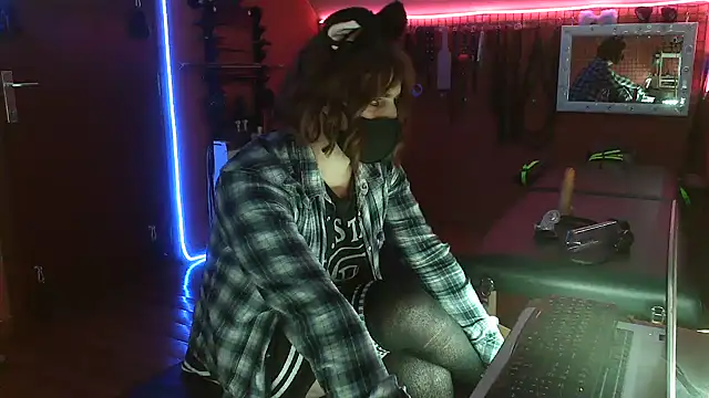 Ginny-the-bdsm-nympho online show from 05/14/26, 05:31