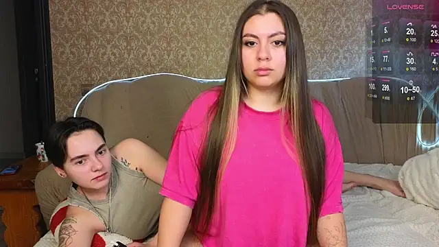 twobabesweet online show from 03/19/25, 04:03