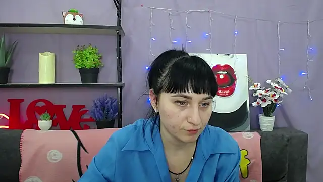 NinaFlawlees online show from 03/12/25, 12:10