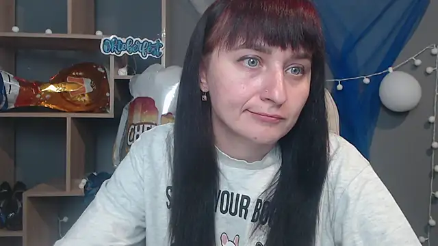 NinaFlawlees online show from 10/02/25, 12:12