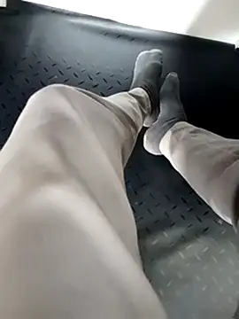 Snapshot of robinsan1010 chatting on 03/10/25, 10:04 robinsan1010 online show from 03/10/25, 10:04