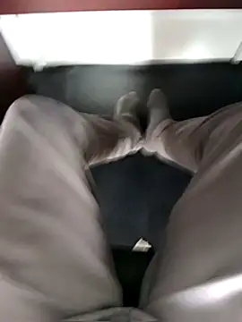 Snapshot of robinsan1010 chatting on 03/11/25, 08:20 robinsan1010 online show from 03/11/25, 08:20