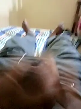 Snapshot of robinsan1010 chatting on 03/19/25, 04:45 robinsan1010 online show from 03/19/25, 04:45