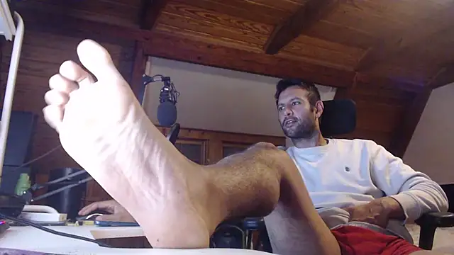 Snapshot of cashmasterzobistone chatting on 02/21/26, 03:29 cashmasterzobistone online show from 02/21/26, 03:29