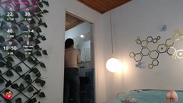 adriscute online show from 03/12/25, 01:47