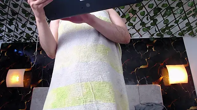 adriscute online show from 04/11/26, 07:29