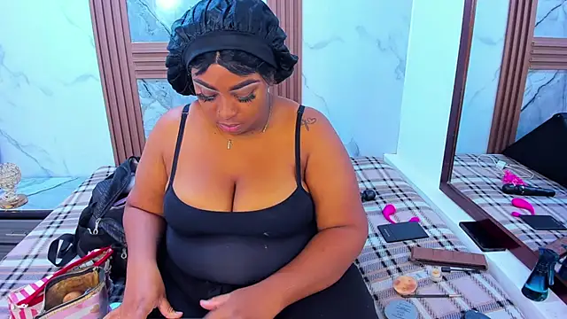 HannyMansonh online show from 02/08/25, 03:19