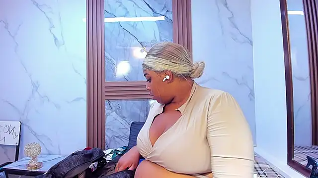 HannyMansonh online show from 02/13/25, 03:39