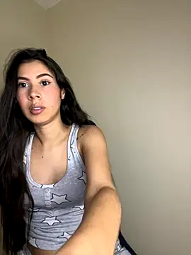 Snapshot of alia_bashar chatting on 10/06/25, 02:31 alia bashar online show from 10/06/25, 02:31