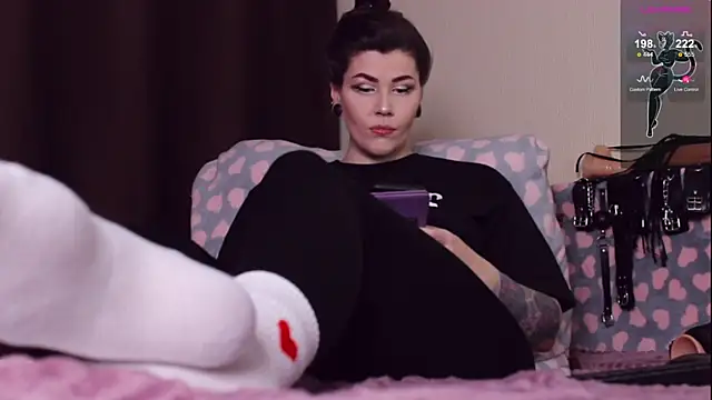 Snapshot of Luna_Blake chatting on 12/07/24, 05:31 Luna Blake online show from 12/07/24, 05:31