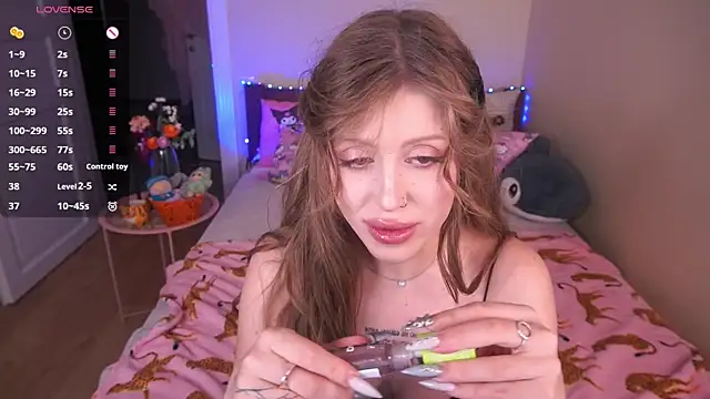 PenellopaRaw online show from 10/10/25, 03:55