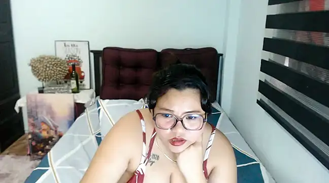 Snapshot of Asianwow22 chatting on 12/06/24, 08:15 Asianwow22 online show from 12/06/24, 08:15