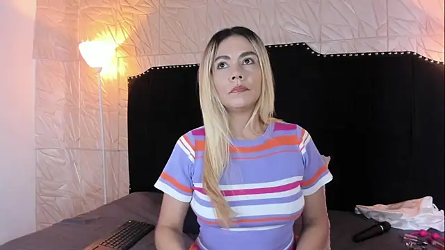 JennyRouse01 online show from 09/18/25, 11:12