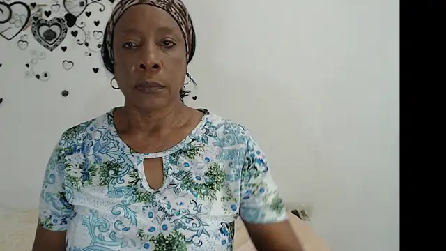 Snapshot of RoosePaarker chatting on 12/17/25, 10:49 RoosePaarker online show from 12/17/25, 10:49