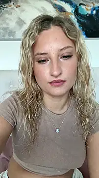 Snapshot of MileySummer chatting on 10/10/25, 06:34 MileySummer online show from 10/10/25, 06:34