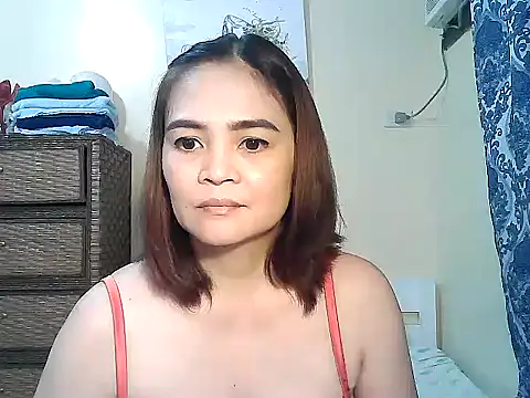 Kisses-13 online show from 04/16/26, 01:23