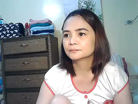 Kisses-13 online show from 04/19/26, 01:54