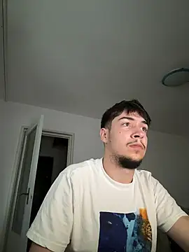 cristianr18 online show from 07/14/26, 05:29
