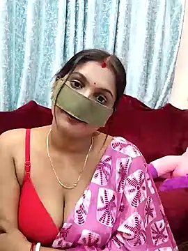 Snapshot of Queen_Dolly chatting on 02/05/25, 06:15 Queen Dolly online show from 02/05/25, 06:15