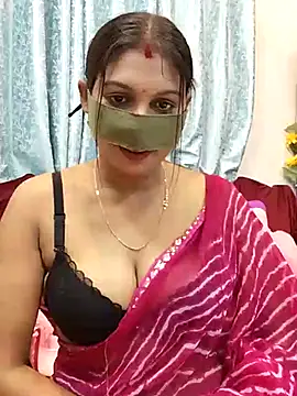 Snapshot of Queen_Dolly chatting on 02/25/25, 05:58 Queen Dolly online show from 02/25/25, 05:58