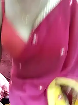 Snapshot of Queen_Dolly chatting on 03/04/25, 06:07 Queen Dolly online show from 03/04/25, 06:07