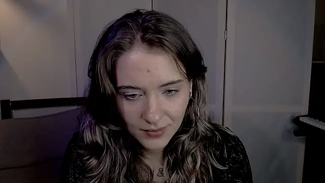 risha laas online show from 12/06/24, 07:34